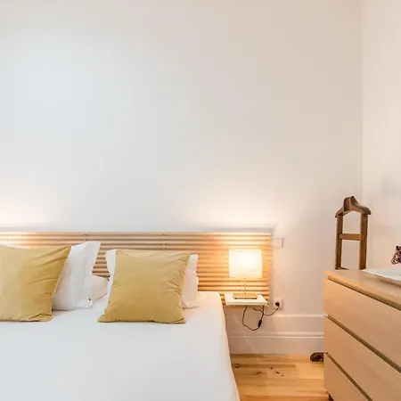 Guestready - Soft Linen Balcony Apartment