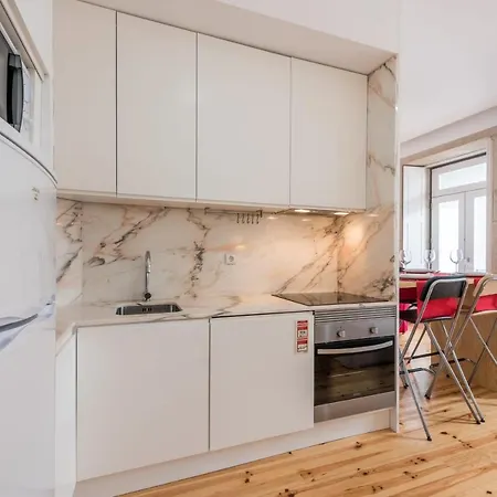 Guestready - Soft Linen Balcony Apartment